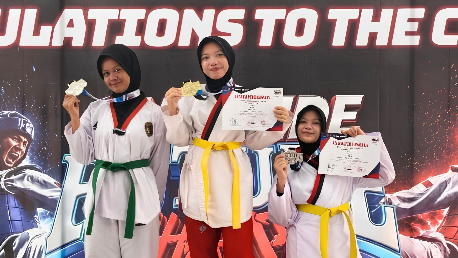 Tiga Siswa SMK TI Dwiguna Raih Medali di One Pride Future Champ Taekwondo Series